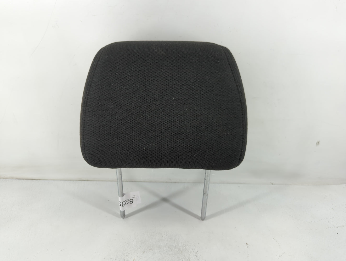 2010-2011 Chevrolet Tahoe Headrest Head Rest Front Driver Passenger Seat Fits Fits 2010 2011 OEM Used Auto Parts - Oemusedau