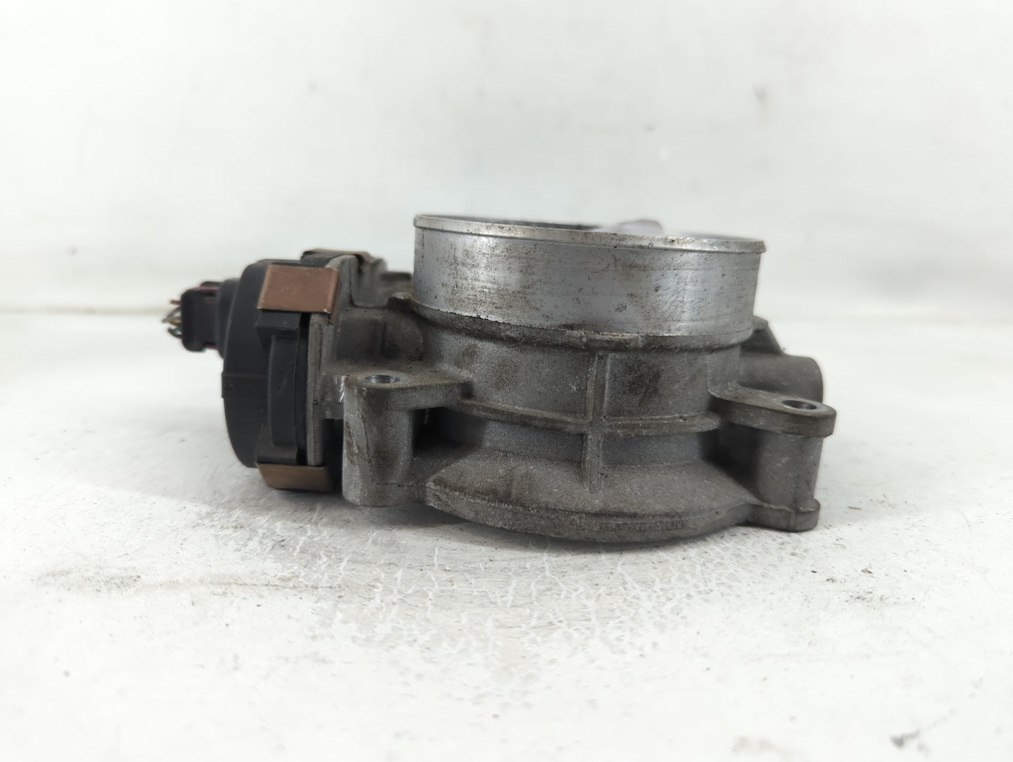 2009-2014 Chevrolet Tahoe Throttle Body P/N:3099922 RME67 Fits Fits 2009 2010 2011 2012 2013 2014 2015 OEM Used Auto Parts -