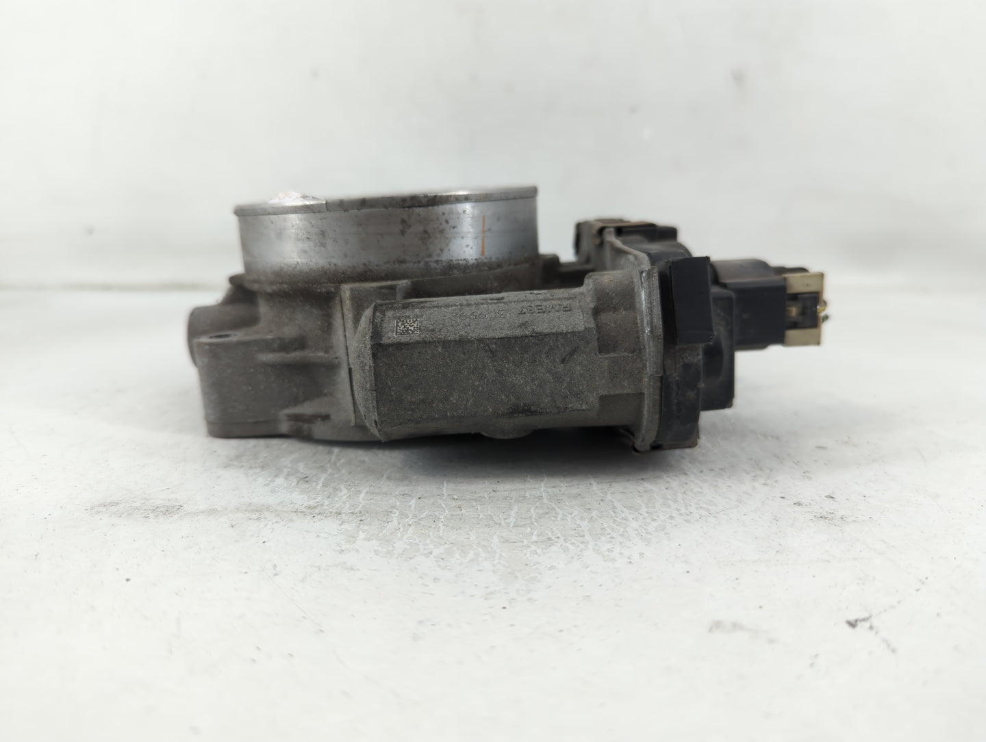 2009-2014 Chevrolet Tahoe Throttle Body P/N:3099922 RME67 Fits Fits 2009 2010 2011 2012 2013 2014 2015 OEM Used Auto Parts -