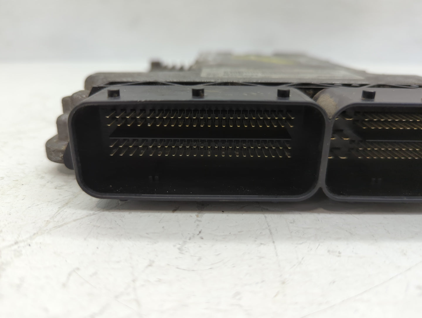 2011 Chevrolet Traverse PCM Engine Control Computer ECU ECM PCU OEM P/N:E69 12635019 Fits Fits 2010 OEM Used Auto Parts - Oe
