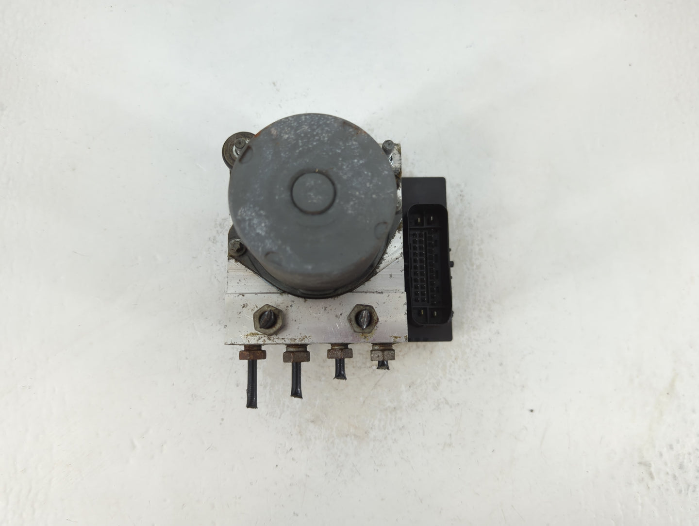 2011 Chevrolet Traverse ABS Pump Control Module Replacement P/N:0265 230 111 Fits OEM Used Auto Parts - Oemusedautoparts1.co