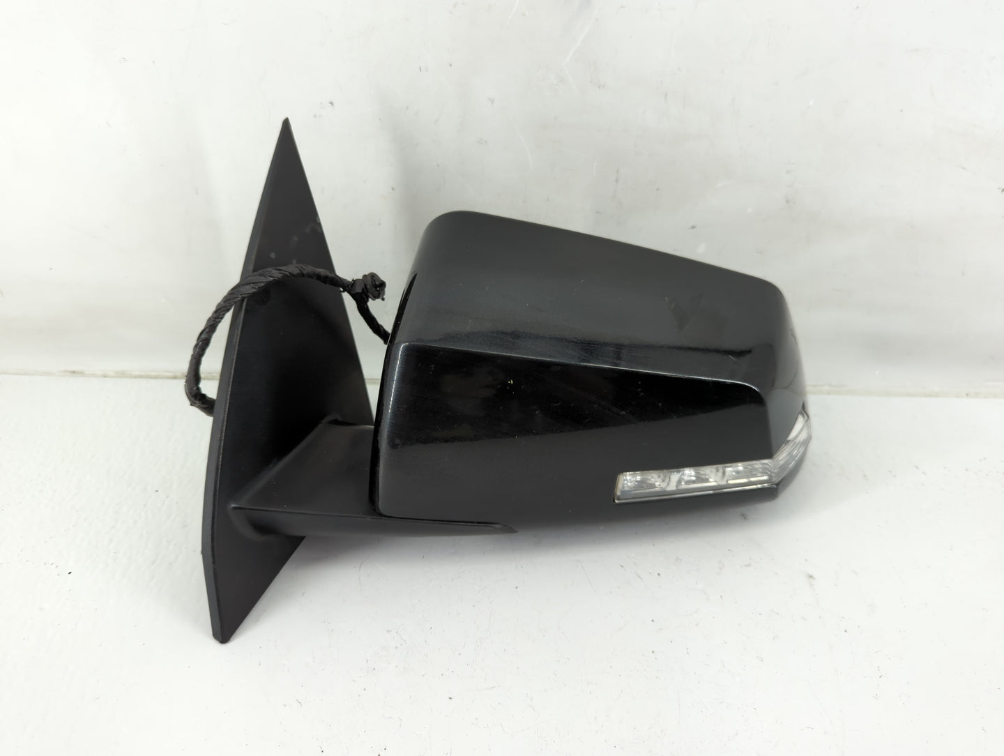2011 Chevrolet Traverse Driver Side View Mirror - Left Door Mirror OEM Used - Oemusedautoparts1.com