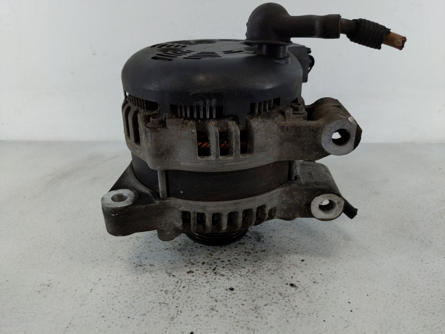 2013 Chevrolet Traverse Alternator Replacement Generator Charging Assembly Engine OEM P/N:20838975 Fits OEM Used Auto Parts 