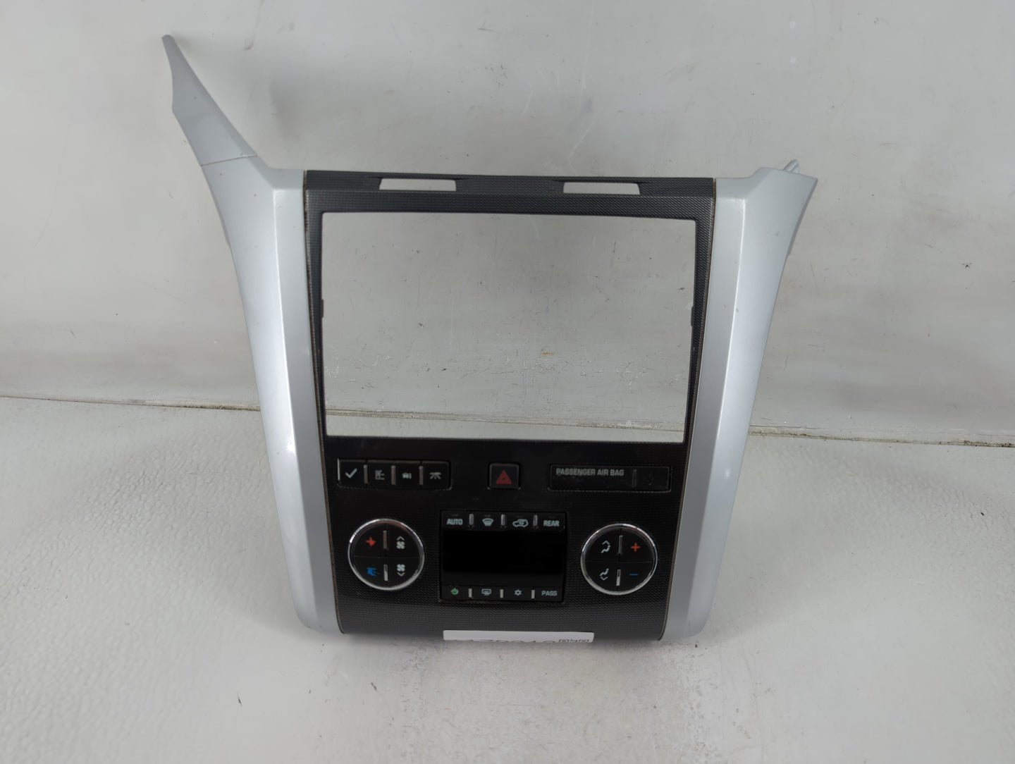 2011 Chevrolet Traverse Climate Control Module Temperature AC/Heater Replacement Fits OEM Used Auto Parts - Oemusedautoparts