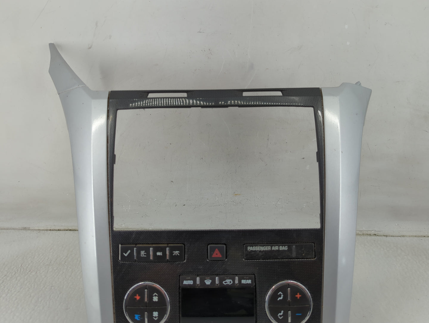 2011 Chevrolet Traverse Climate Control Module Temperature AC/Heater Replacement Fits OEM Used Auto Parts - Oemusedautoparts