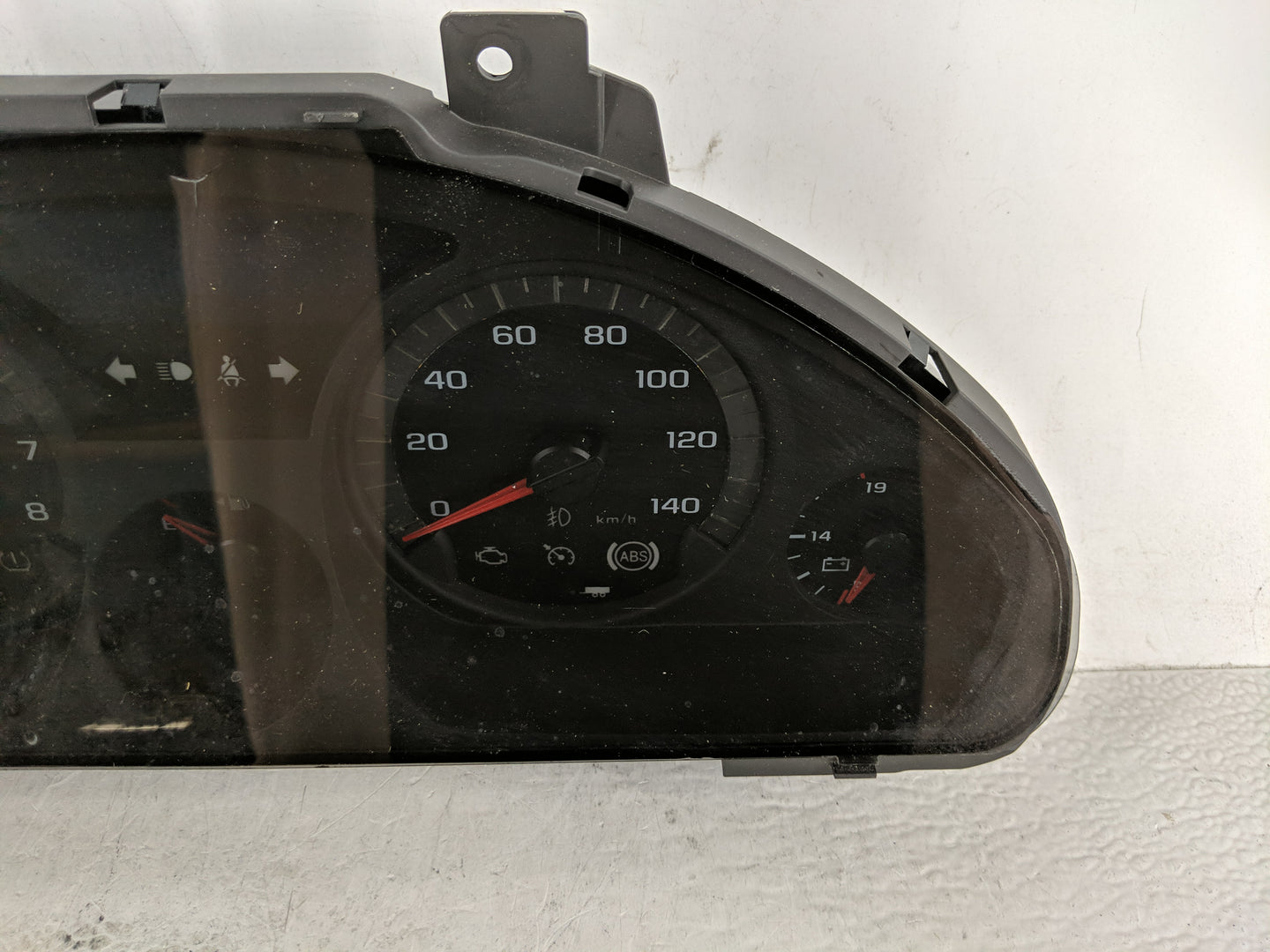2011 Chevrolet Traverse Instrument Cluster Speedometer Gauges P/N:28241332 20907547 Fits OEM Used Auto Parts - Oemusedautopa