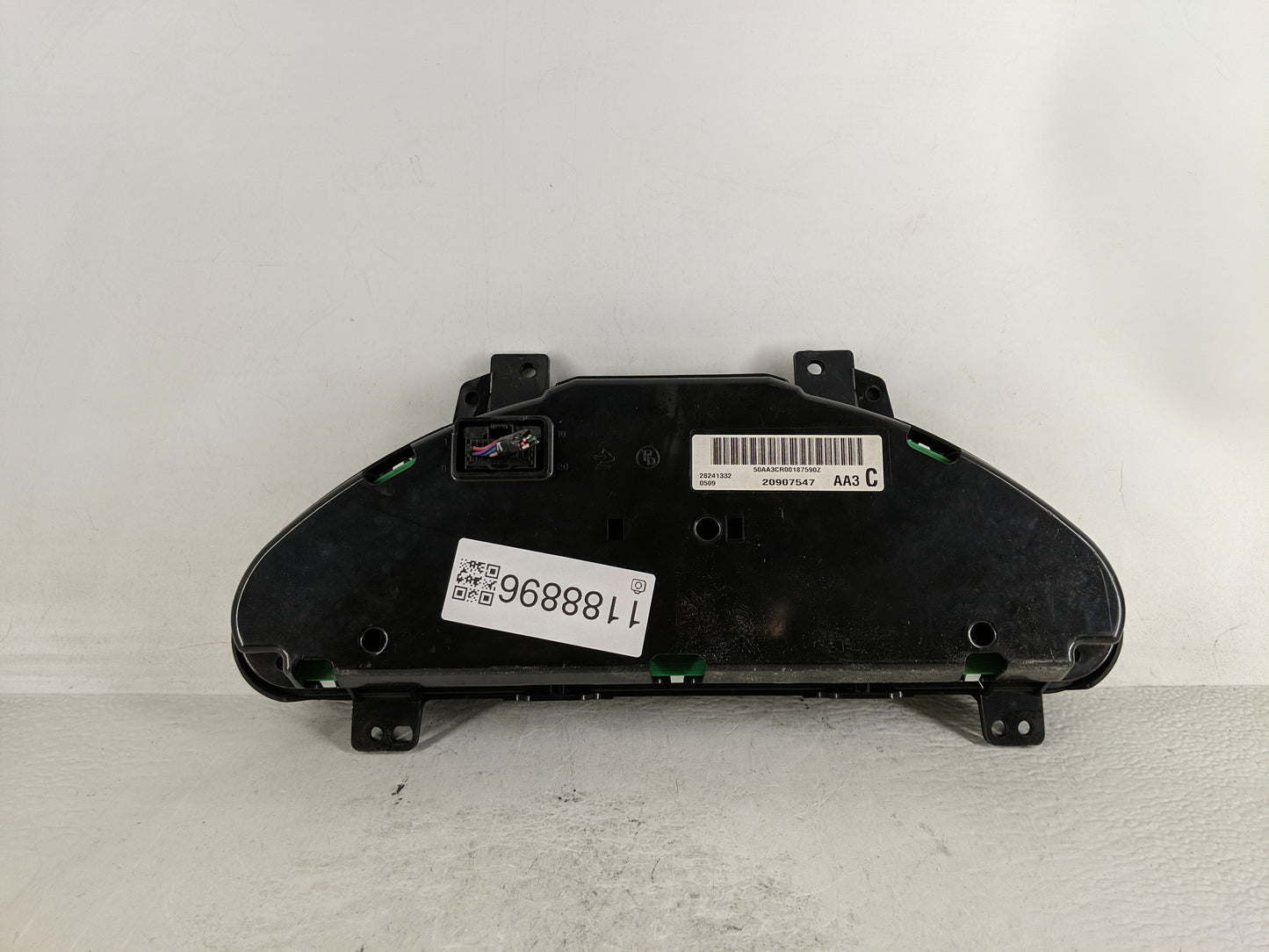 2011 Chevrolet Traverse Instrument Cluster Speedometer Gauges P/N:28241332 20907547 Fits OEM Used Auto Parts - Oemusedautopa