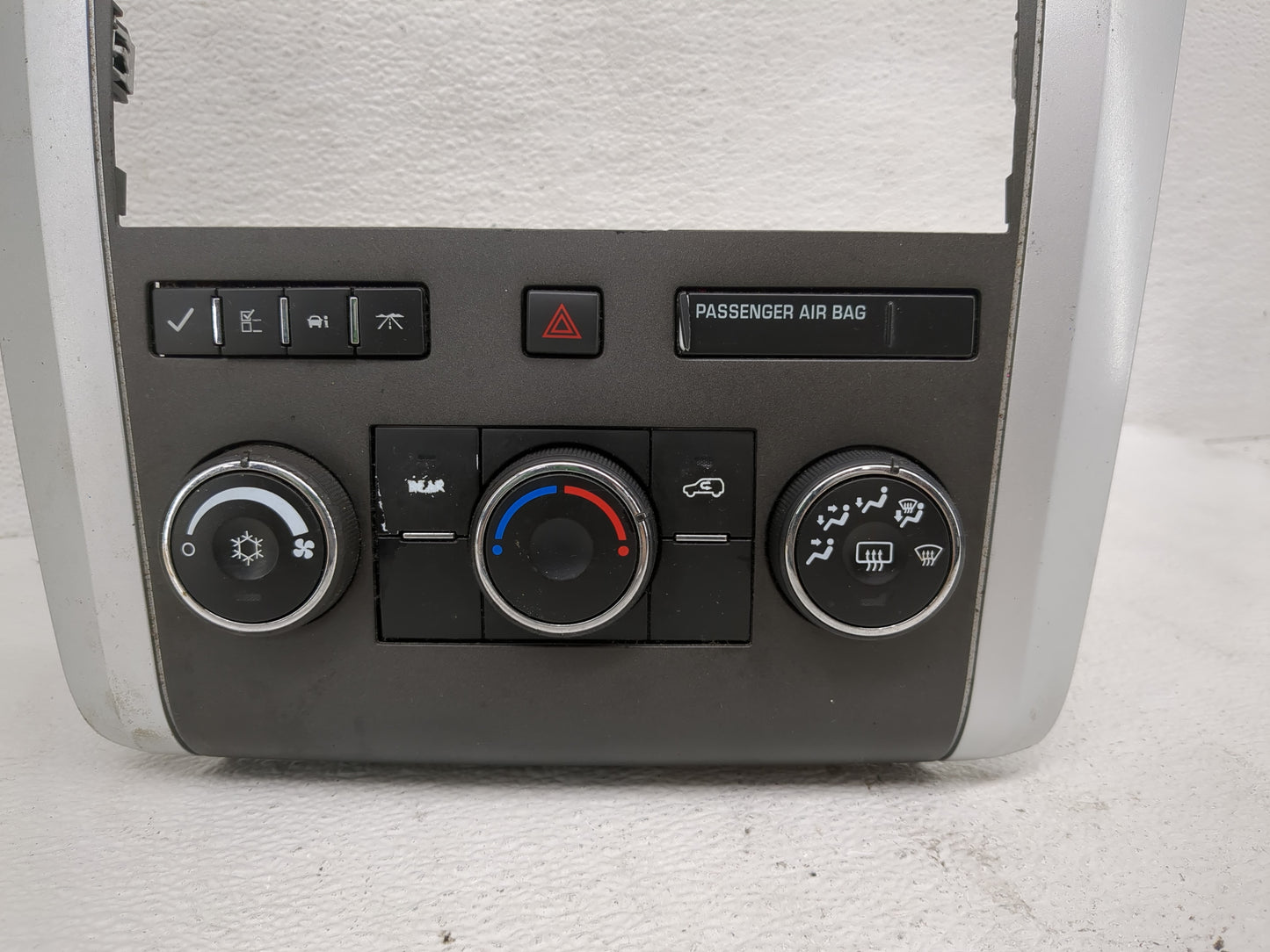 2011 Chevrolet Traverse Climate Control Module Temperature AC/Heater Replacement P/N:20917130 Fits OEM Used Auto Parts - Oem