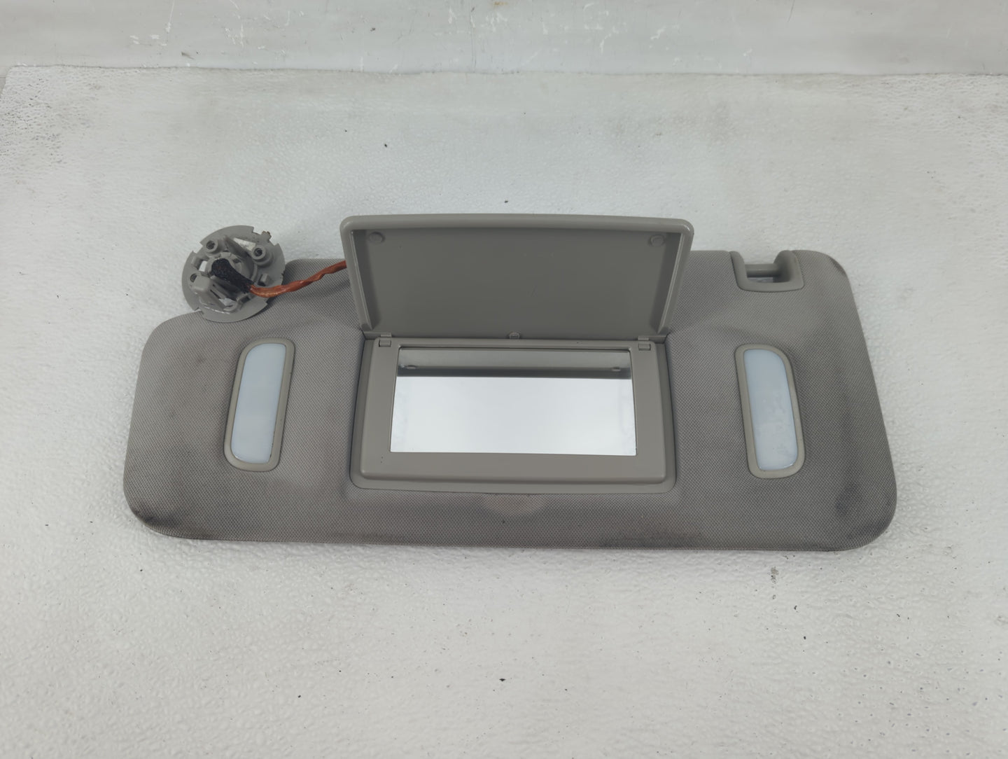 2011 Chevrolet Traverse Sun Visor Shade Replacement Driver Left Mirror Fits OEM Used Auto Parts - Oemusedautoparts1.com