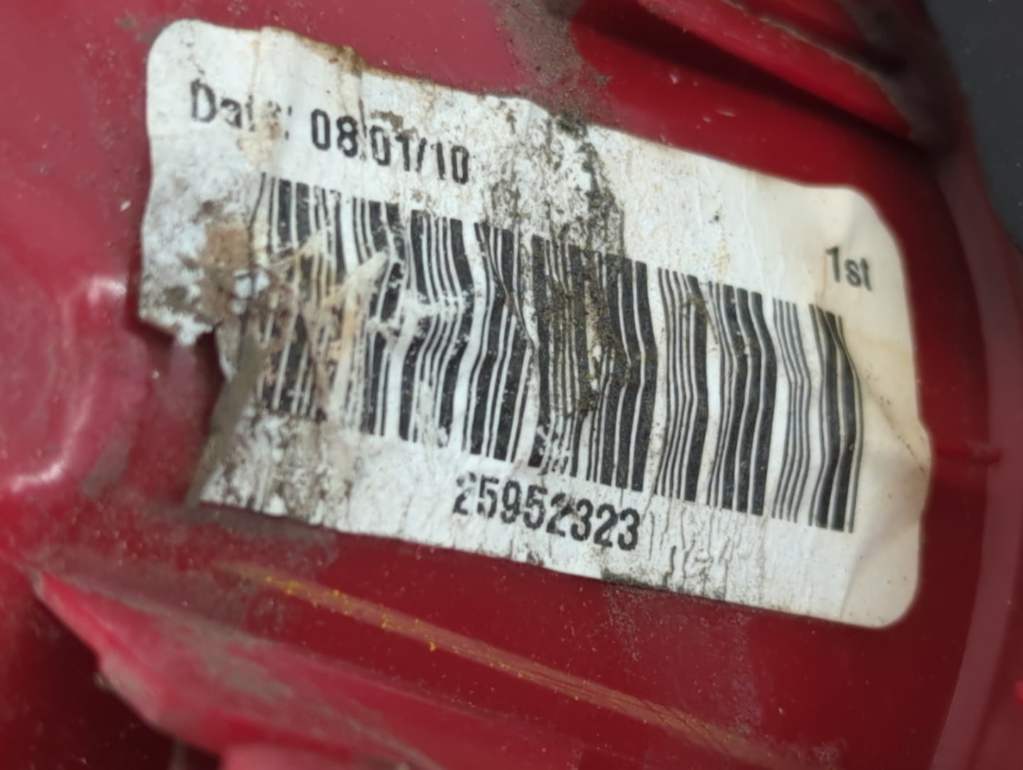 2011 Chevrolet Traverse Tail Light Assembly Passenger Right OEM P/N:25952323 Fits OEM Used Auto Parts - Oemusedautoparts1.co
