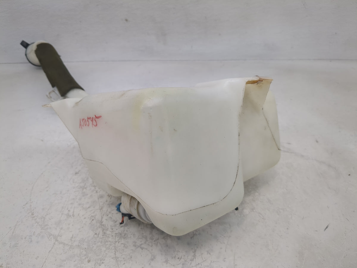 Chevrolet Traverse Windshield Washer Fluid Reservoir Bottle 1250425 - Oemusedautoparts1.com