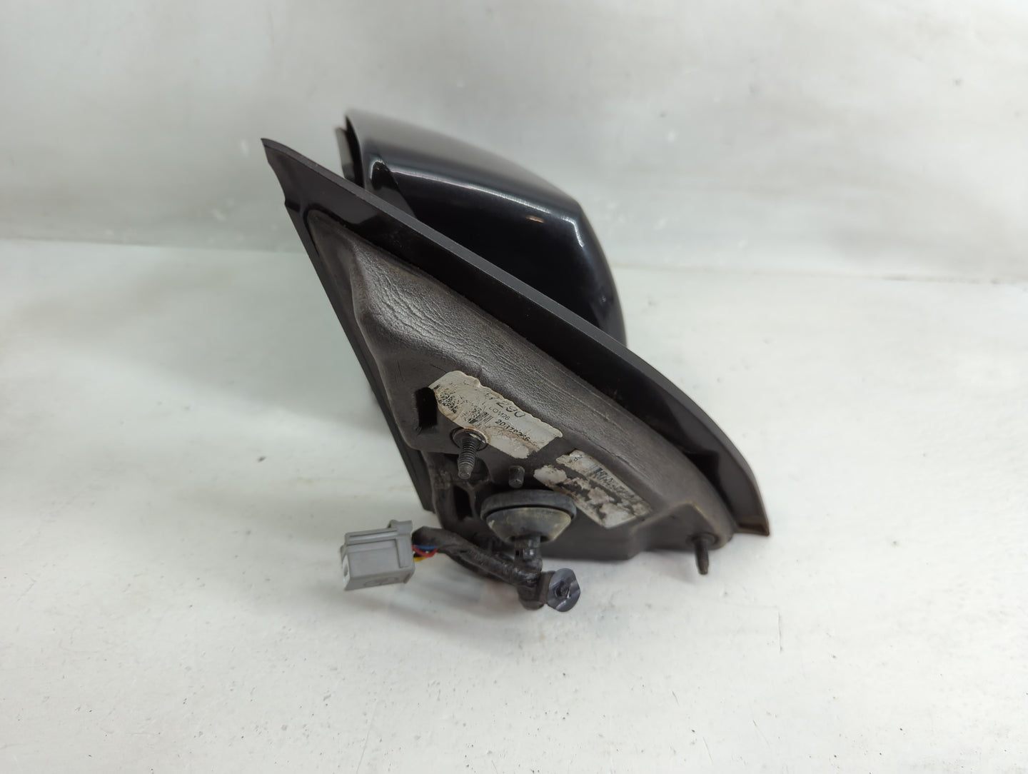 2011 Chevrolet Traverse Side Mirror Replacement Driver Left View Door Mirror Fits OEM Used Auto Parts - Oemusedautoparts1.co