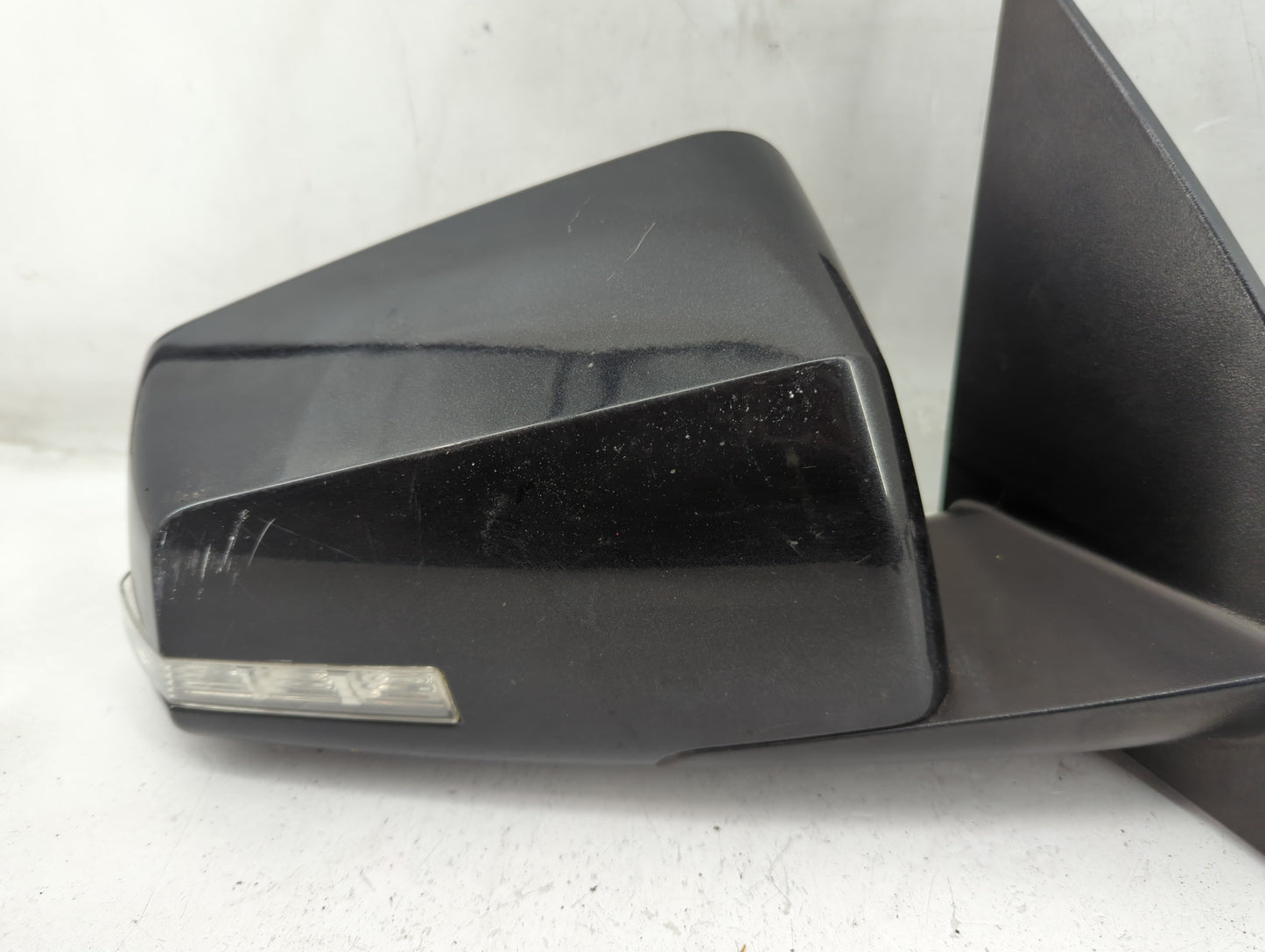 2011 Chevrolet Traverse Passenger Side View Mirror - Right Door Mirror OEM Used - Oemusedautoparts1.com