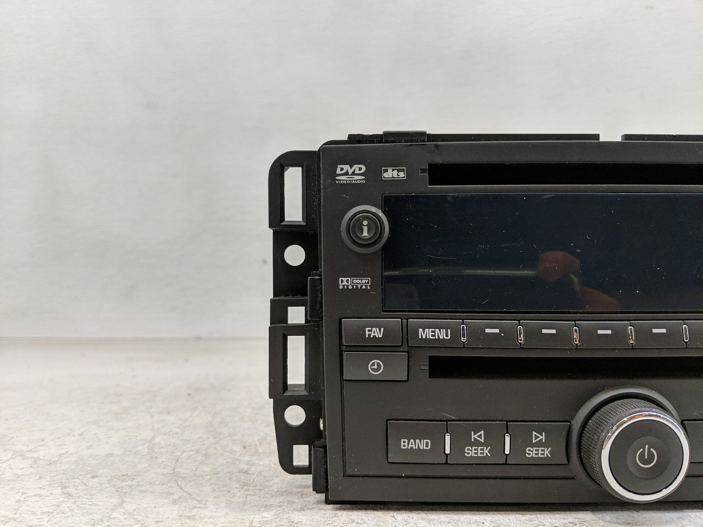 2011 Chevrolet Traverse Radio AM FM Cd Player Receiver Replacement P/N:22754031 Fits OEM Used Auto Parts - Oemusedautoparts1