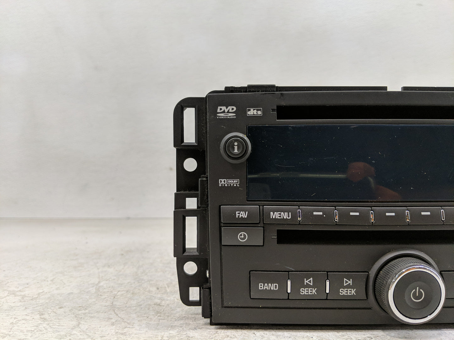 2011 Chevrolet Traverse Radio AM FM Cd Player Receiver Replacement P/N:22754031 Fits OEM Used Auto Parts - Oemusedautoparts1