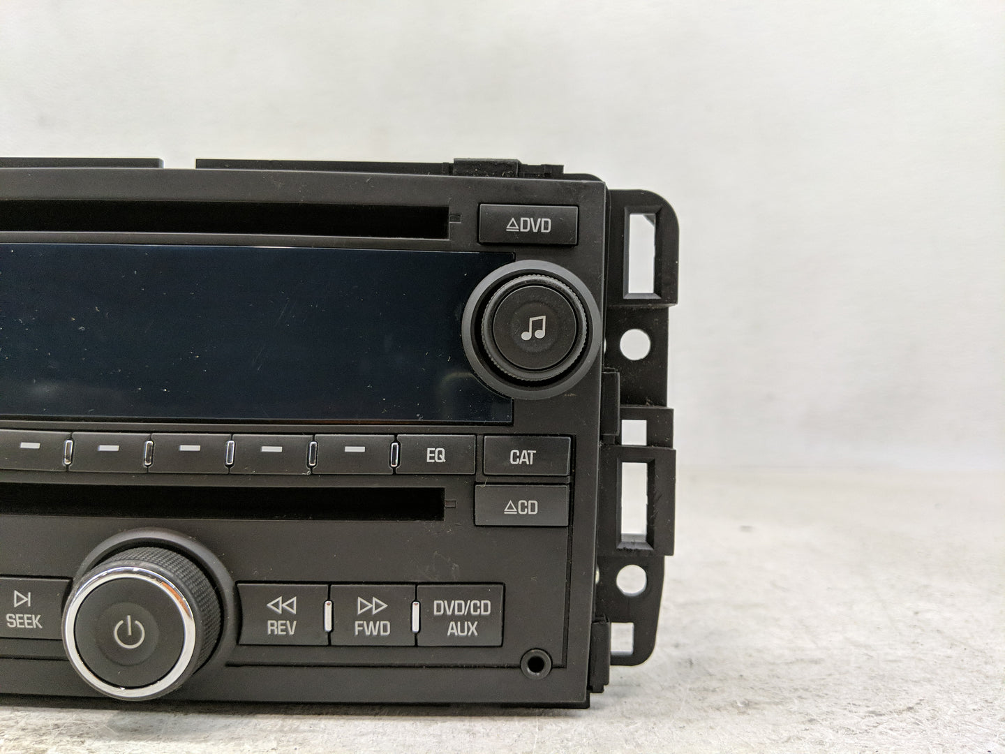 2011 Chevrolet Traverse Radio AM FM Cd Player Receiver Replacement P/N:22754031 Fits OEM Used Auto Parts - Oemusedautoparts1