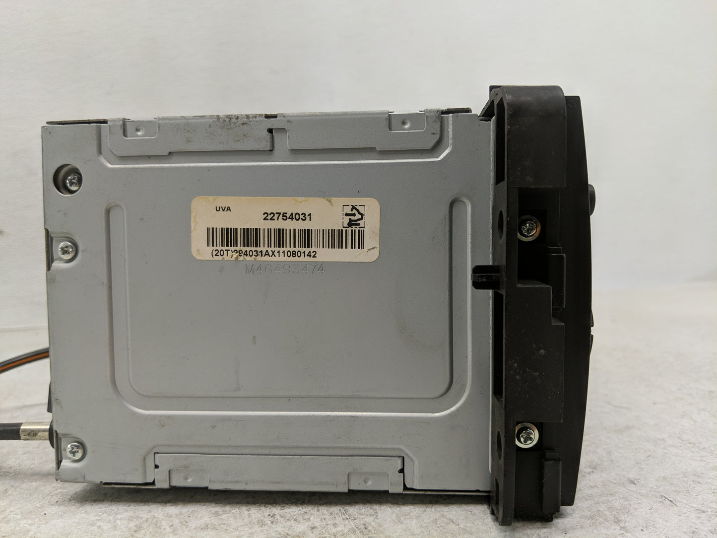 2011 Chevrolet Traverse Radio AM FM Cd Player Receiver Replacement P/N:22754031 Fits OEM Used Auto Parts - Oemusedautoparts1
