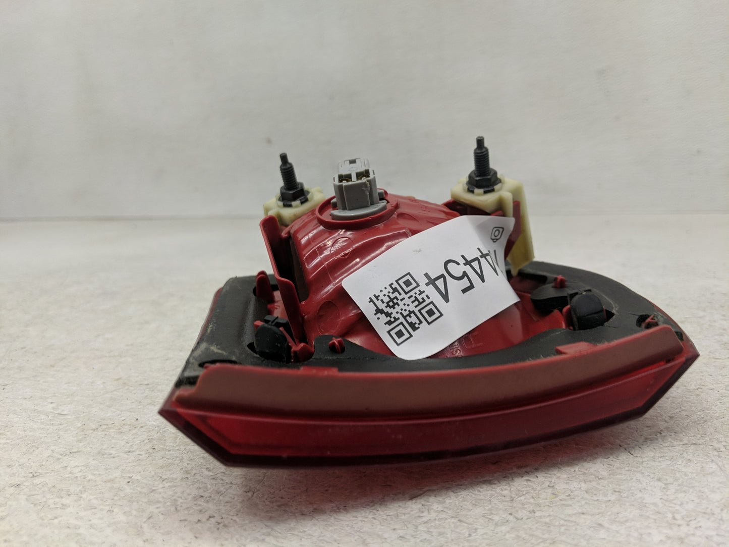 2011 Chevrolet Traverse Tail Light Assembly Passenger Right OEM P/N:25952323 Fits OEM Used Auto Parts - Oemusedautoparts1.co