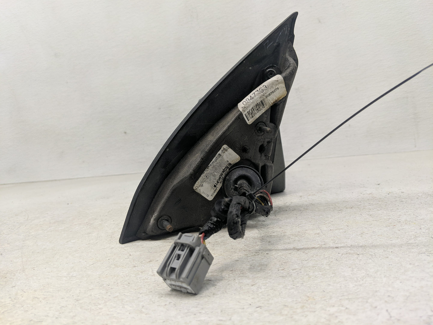 2011 Chevrolet Traverse Passenger Side View Mirror - Right Door Mirror OEM Used - Oemusedautoparts1.com