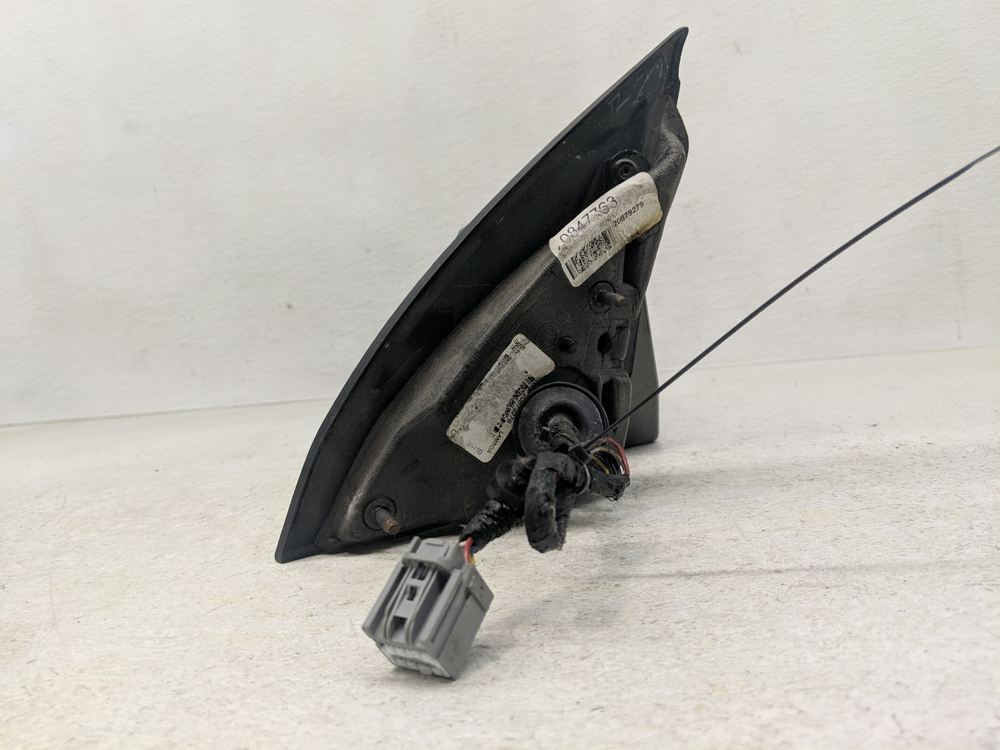 2011 Chevrolet Traverse Passenger Side View Mirror - Right Door Mirror OEM Used - Oemusedautoparts1.com