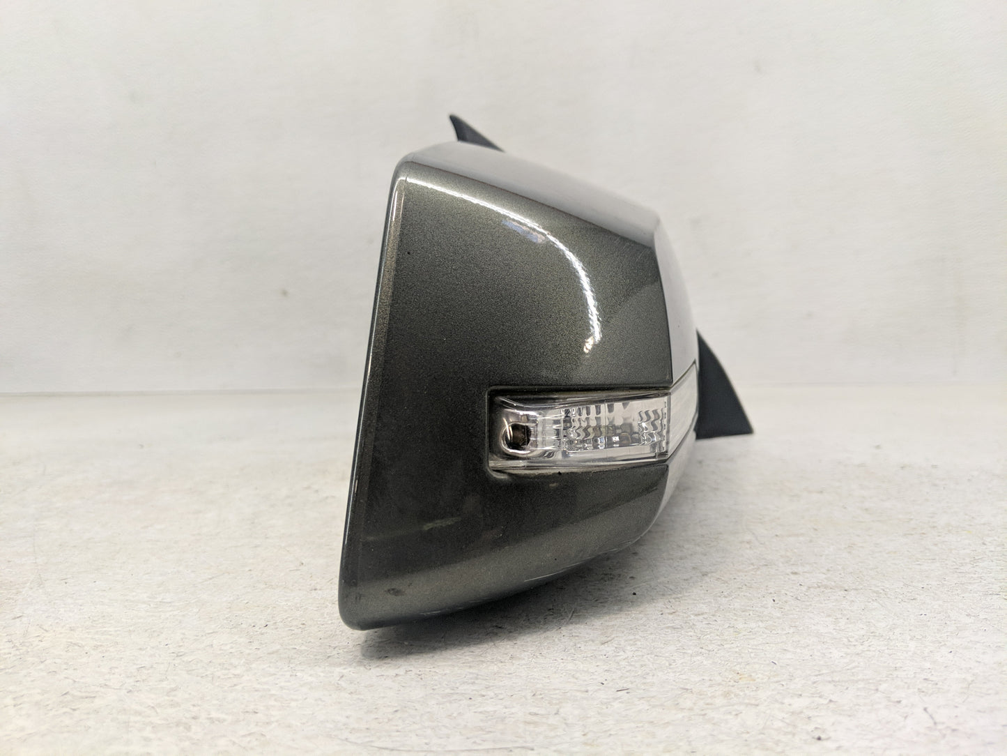 2011 Chevrolet Traverse Passenger Side View Mirror - Right Door Mirror OEM Used - Oemusedautoparts1.com