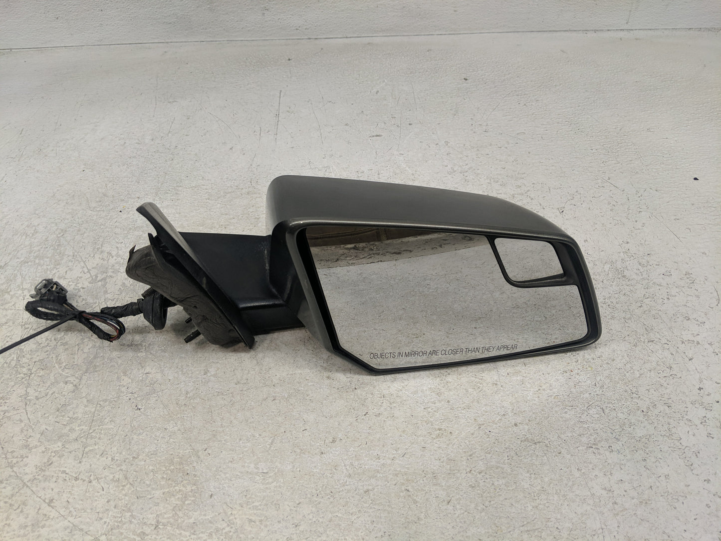 2011 Chevrolet Traverse Passenger Side View Mirror - Right Door Mirror OEM Used - Oemusedautoparts1.com