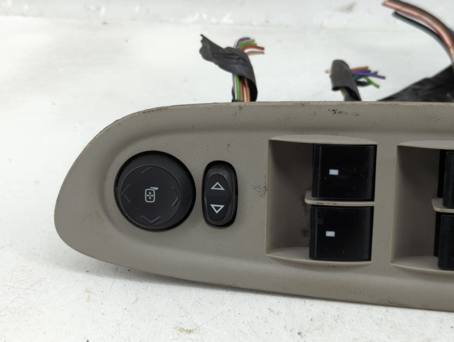 2011 Chevrolet Traverse Master Power Window Switch Replacement Driver Side Left P/N:20901291 Fits OEM Used Auto Parts - Oemu