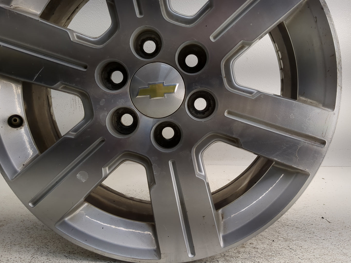 2011 Chevrolet Traverse Oem Wheel Rim 1308060 - Oemusedautoparts1.com