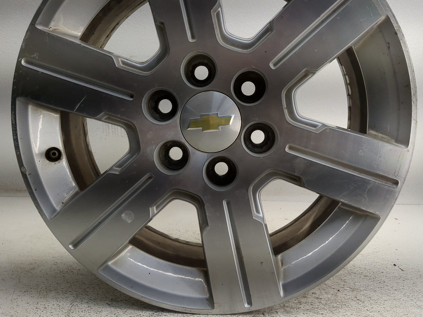 2011 Chevrolet Traverse Oem Wheel Rim 1308060 - Oemusedautoparts1.com