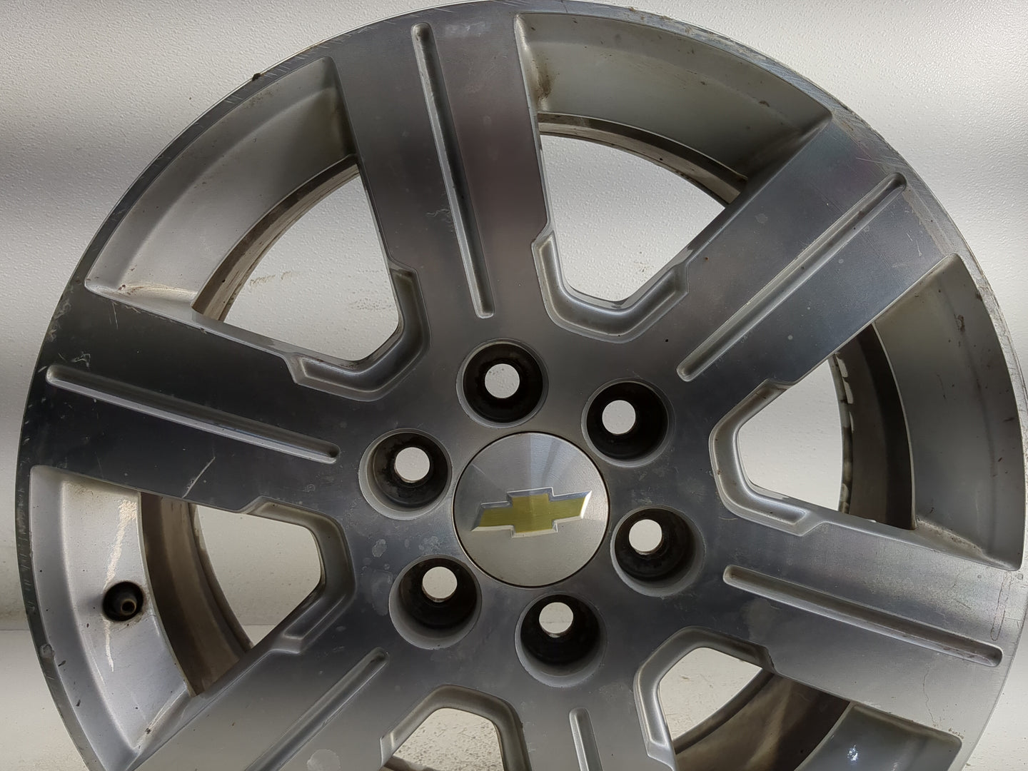 2011 Chevrolet Traverse Oem Wheel Rim 1308060 - Oemusedautoparts1.com