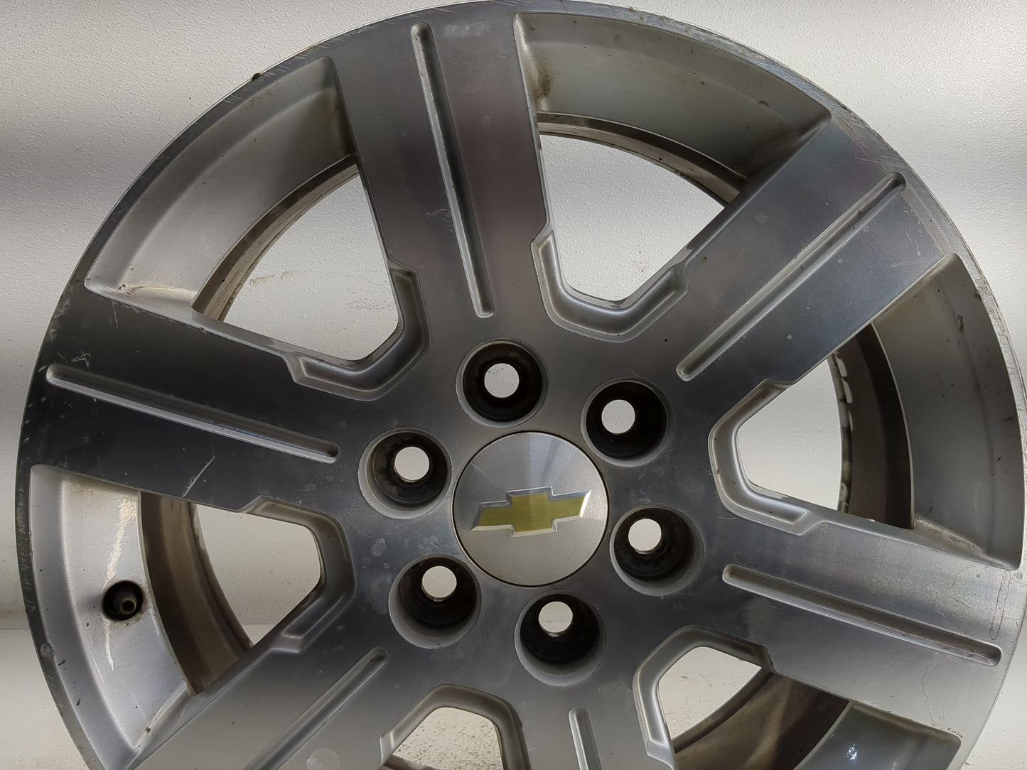 2011 Chevrolet Traverse Oem Wheel Rim 1308060 - Oemusedautoparts1.com