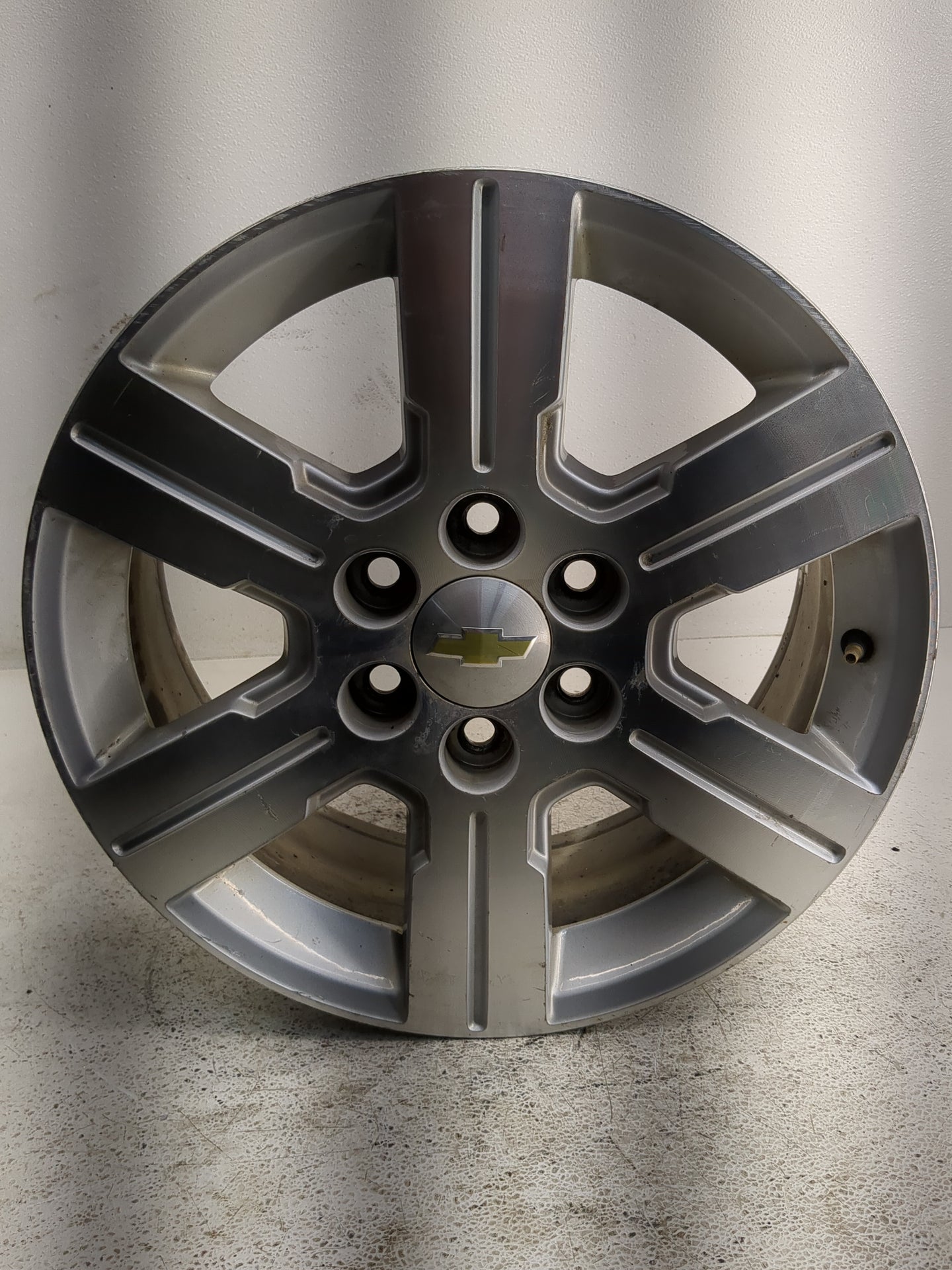 2011 Chevrolet Traverse Oem Wheel Rim - Oemusedautoparts1.com