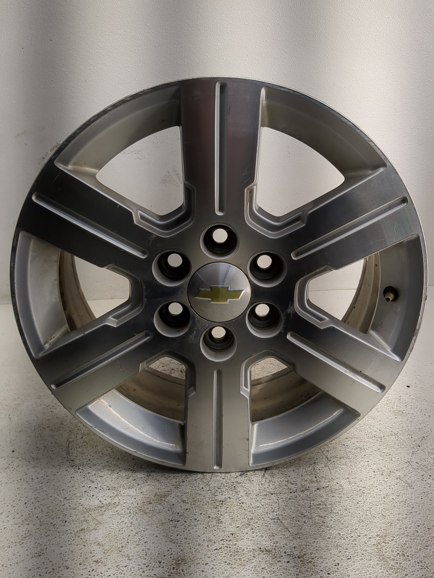 2011 Chevrolet Traverse Oem Wheel Rim - Oemusedautoparts1.com