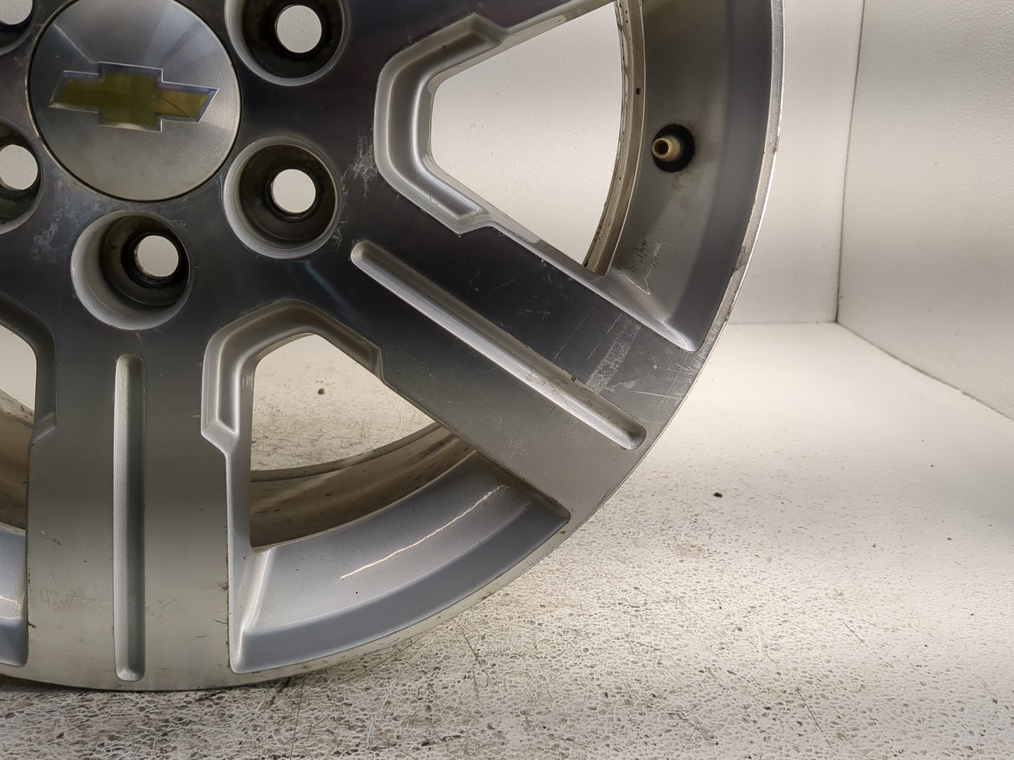 2011 Chevrolet Traverse Oem Wheel Rim 1308061 - Oemusedautoparts1.com
