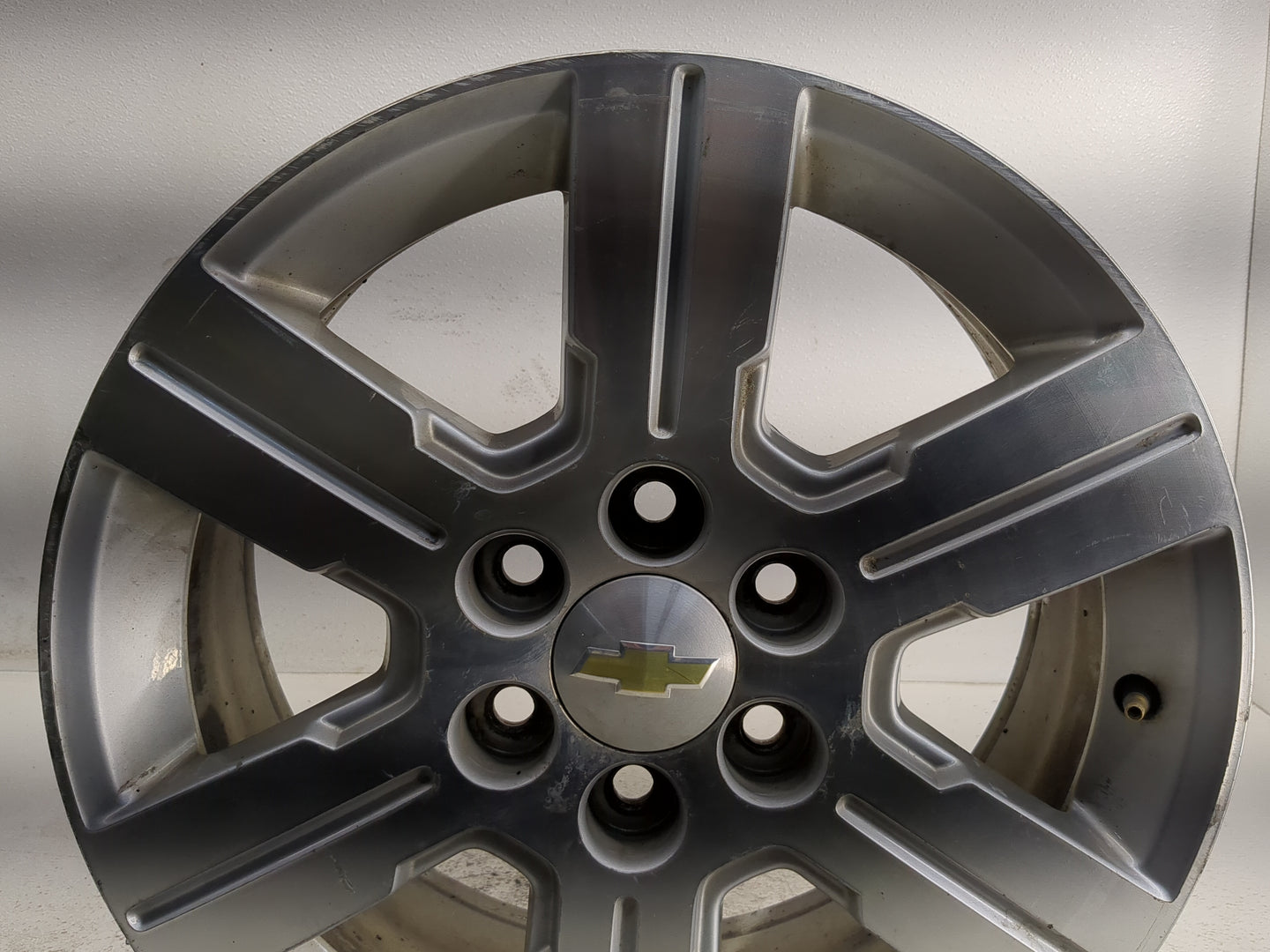 2011 Chevrolet Traverse Oem Wheel Rim 1308061 - Oemusedautoparts1.com