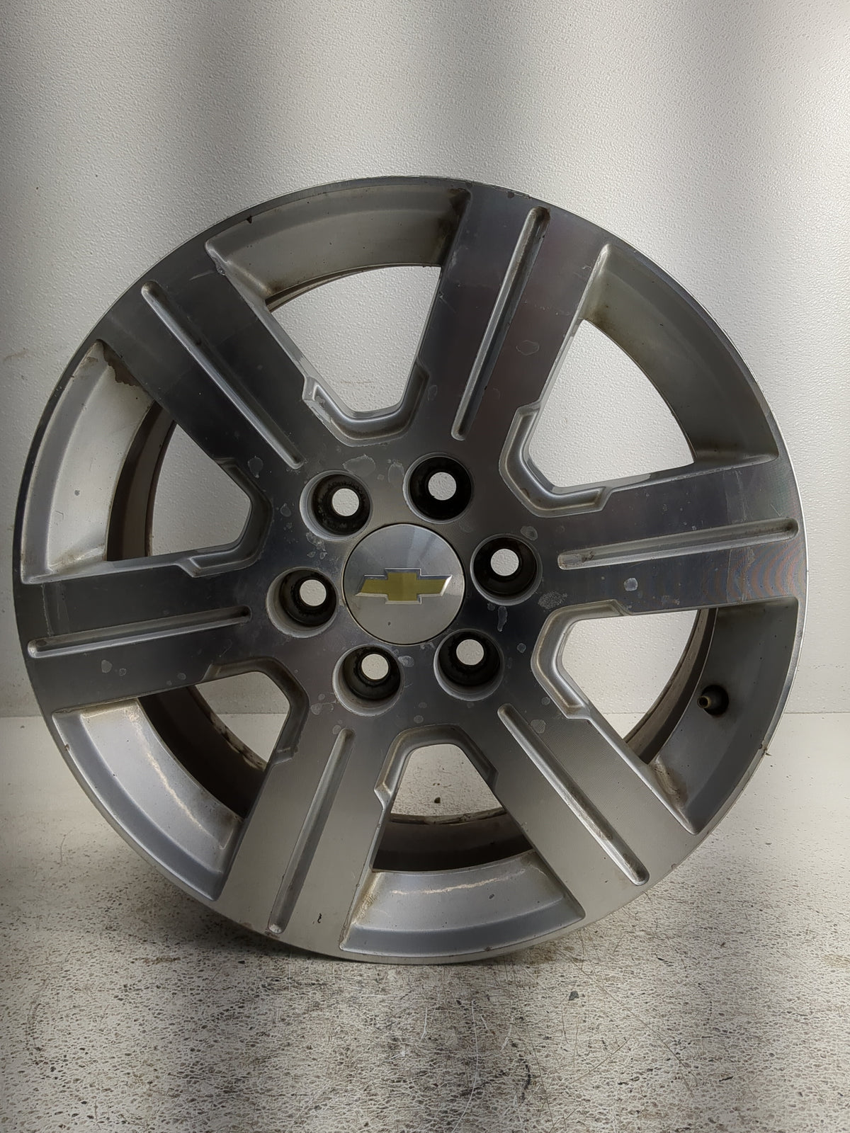 2011 Chevrolet Traverse Oem Wheel Rim 1308068 - Oemusedautoparts1.com