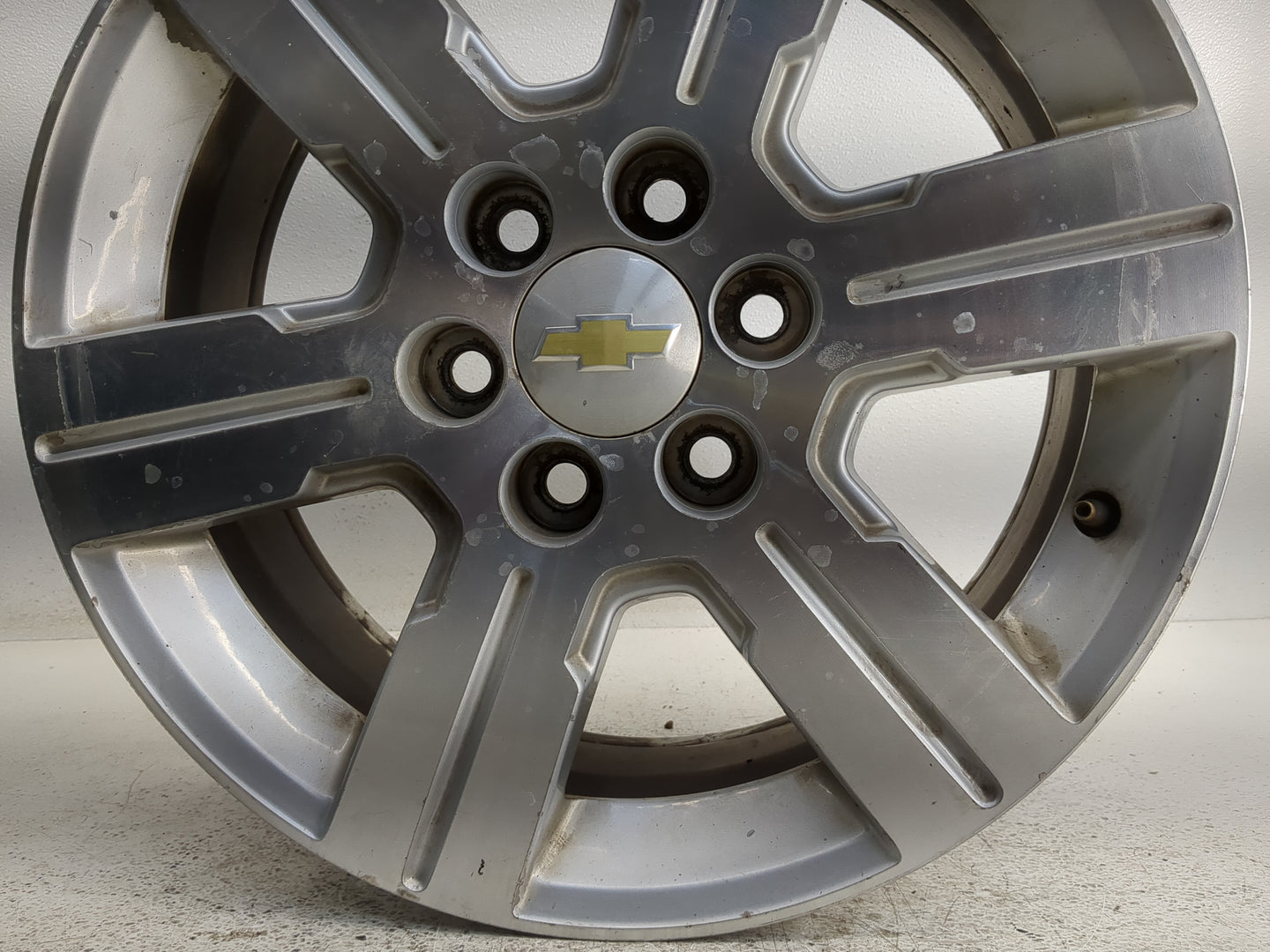 2011 Chevrolet Traverse Oem Wheel Rim 1308068 - Oemusedautoparts1.com