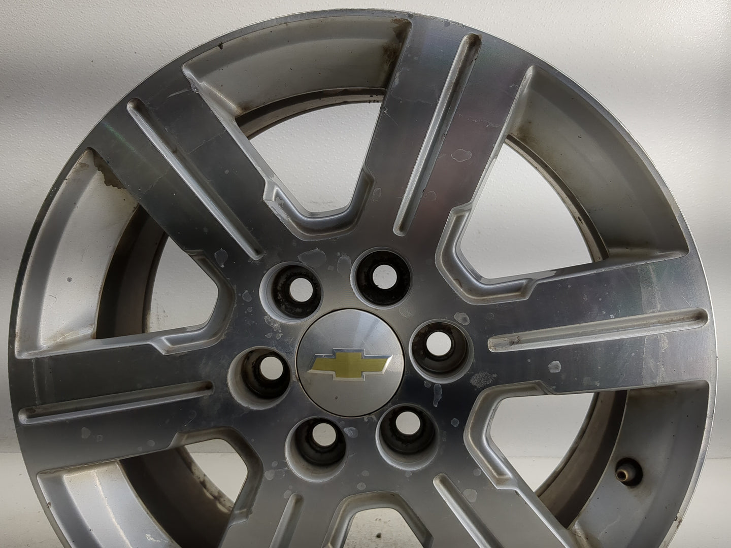 2011 Chevrolet Traverse Oem Wheel Rim 1308068 - Oemusedautoparts1.com