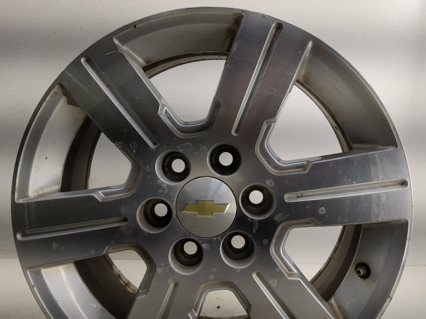 2011 Chevrolet Traverse Oem Wheel Rim 1308068 - Oemusedautoparts1.com