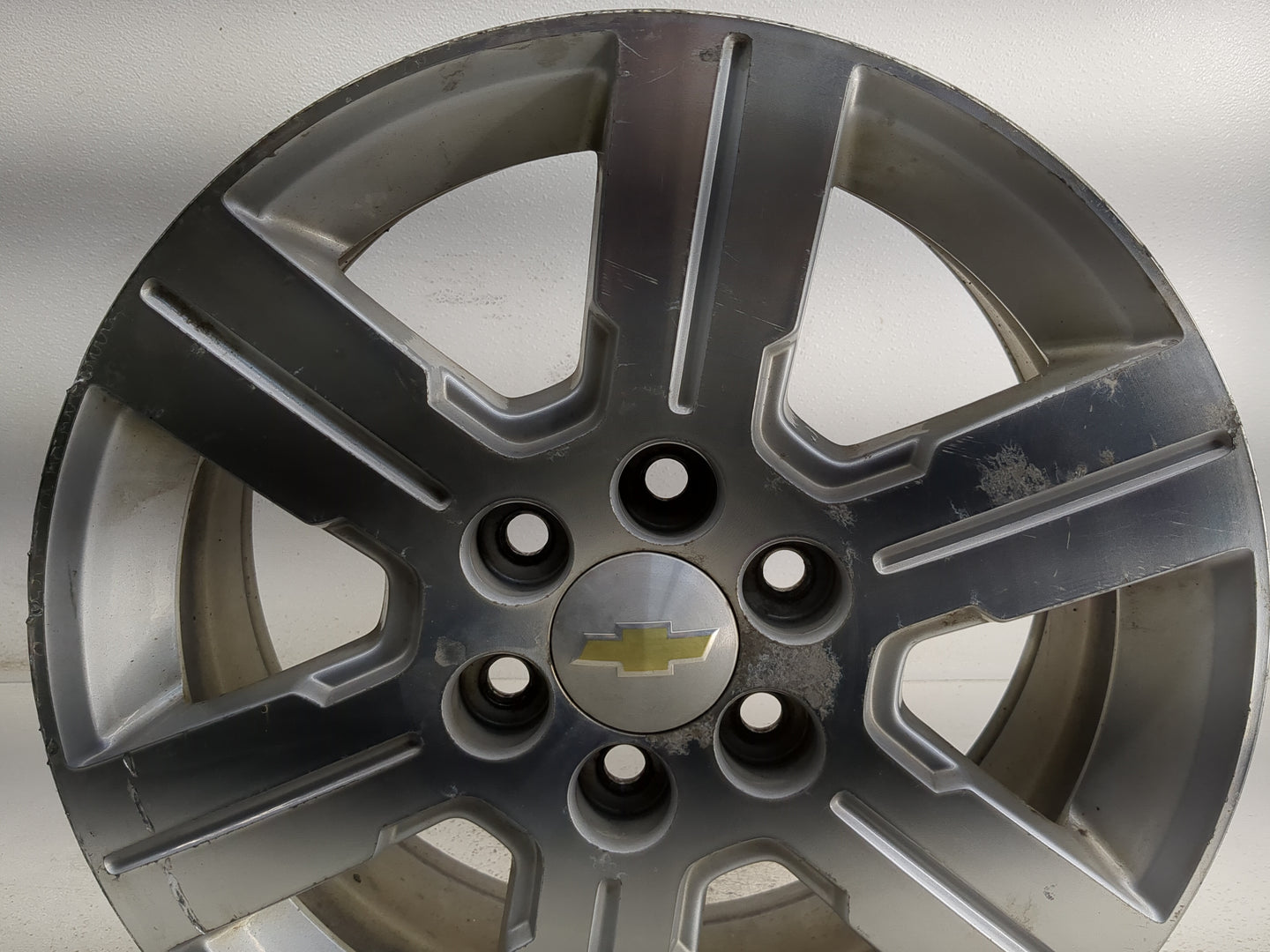 2011 Chevrolet Traverse Oem Wheel Rim 1308069 - Oemusedautoparts1.com