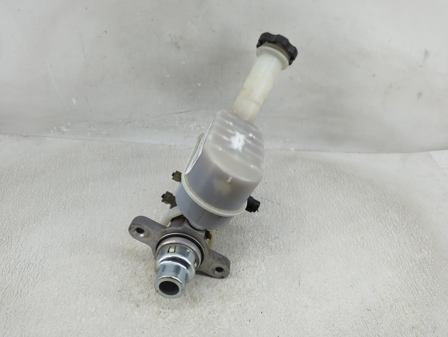 Chevrolet Traverse Brake Master Cylinder - Oemusedautoparts1.com