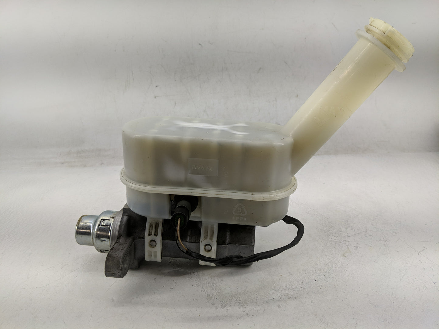 Chevrolet Traverse Brake Master Cylinder - Oemusedautoparts1.com
