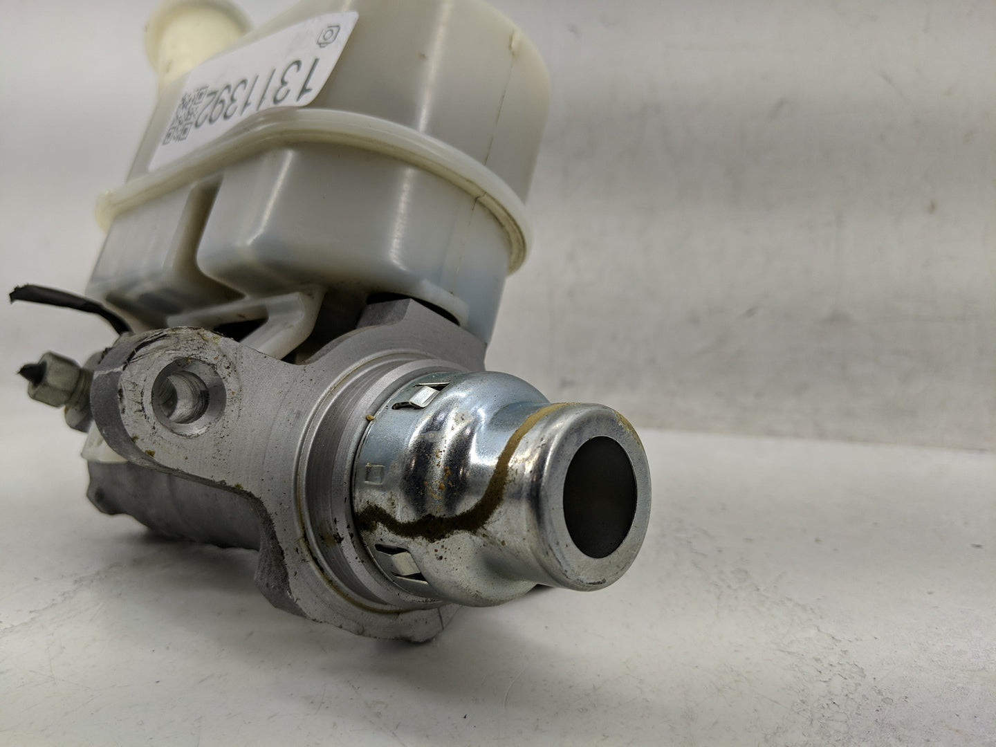Chevrolet Traverse Brake Master Cylinder - Oemusedautoparts1.com