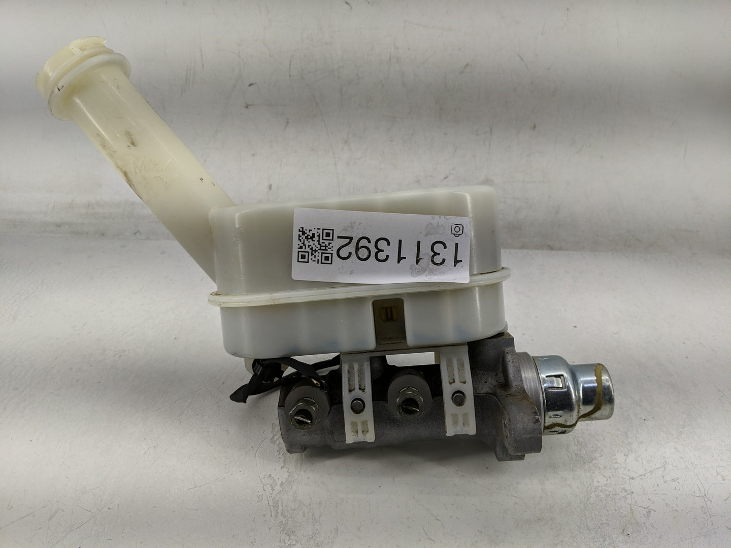 Chevrolet Traverse Brake Master Cylinder - Oemusedautoparts1.com