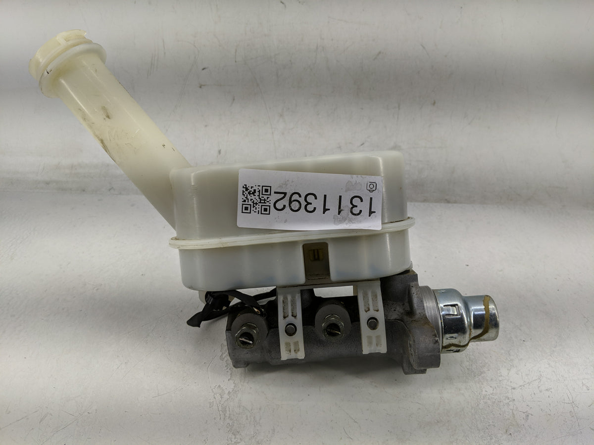 Chevrolet Traverse Brake Master Cylinder 1311392 - Oemusedautoparts1.com