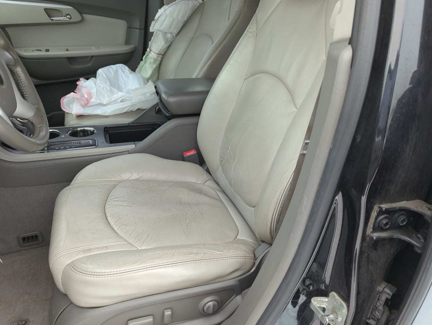 2011 Chevrolet Traverse Driver Front Seat Oem - Oemusedautoparts1.com