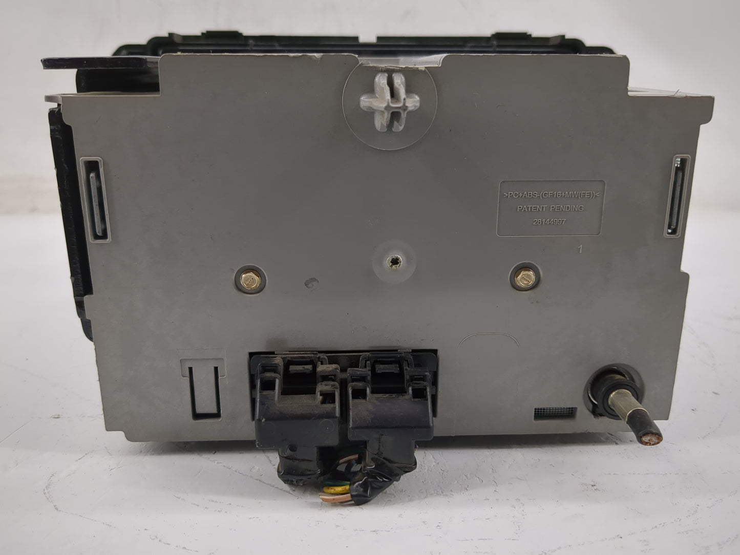 2011 Chevrolet Traverse Radio AM FM Cd Player Receiver Replacement P/N:20935116 Fits OEM Used Auto Parts - Oemusedautoparts1