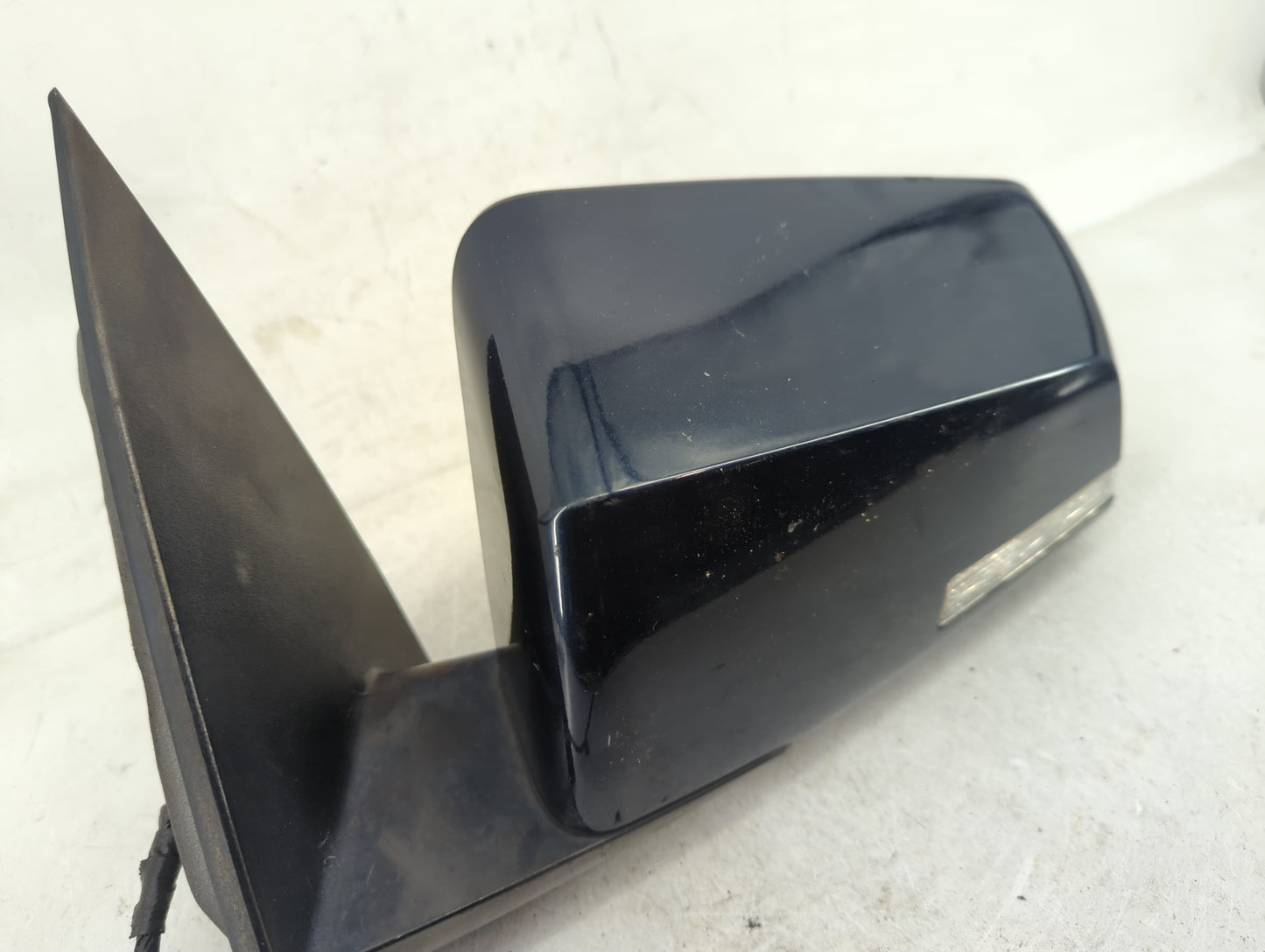 2011 Chevrolet Traverse Driver Side View Mirror - Left Door Mirror OEM Used - Oemusedautoparts1.com