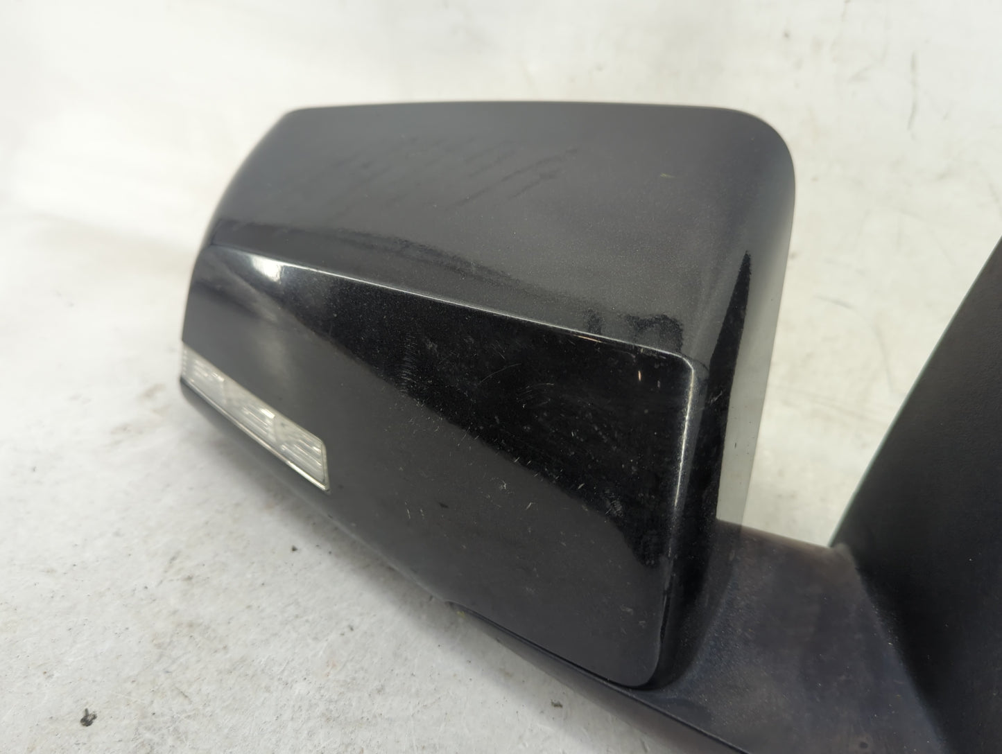2011 Chevrolet Traverse Passenger Side View Mirror - Right Door Mirror OEM Used - Oemusedautoparts1.com