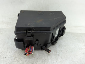 compare product 2010-2011 Chevrolet Traverse Fusebox Fuse Box Panel Relay Module P/N:15927722 Fits Fits 2010 2011 OEM Used Auto Parts